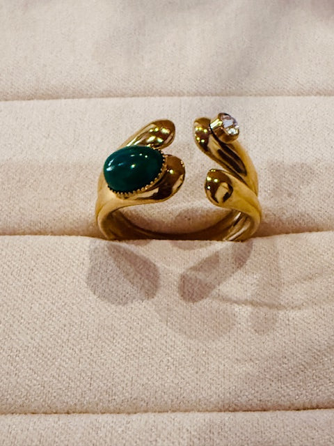 Qatari Emirald open sky shape studded with emirald and white cocktail stone ring