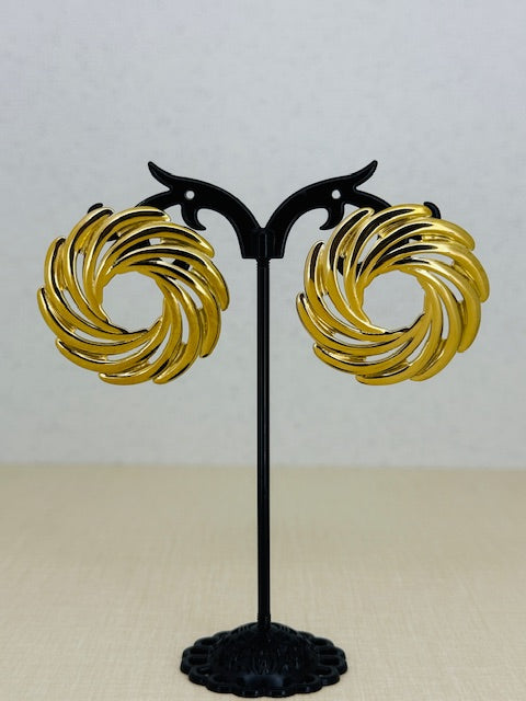 Zamio Geometric Unique hypoallegenic stainless steel rounded round statement earrings